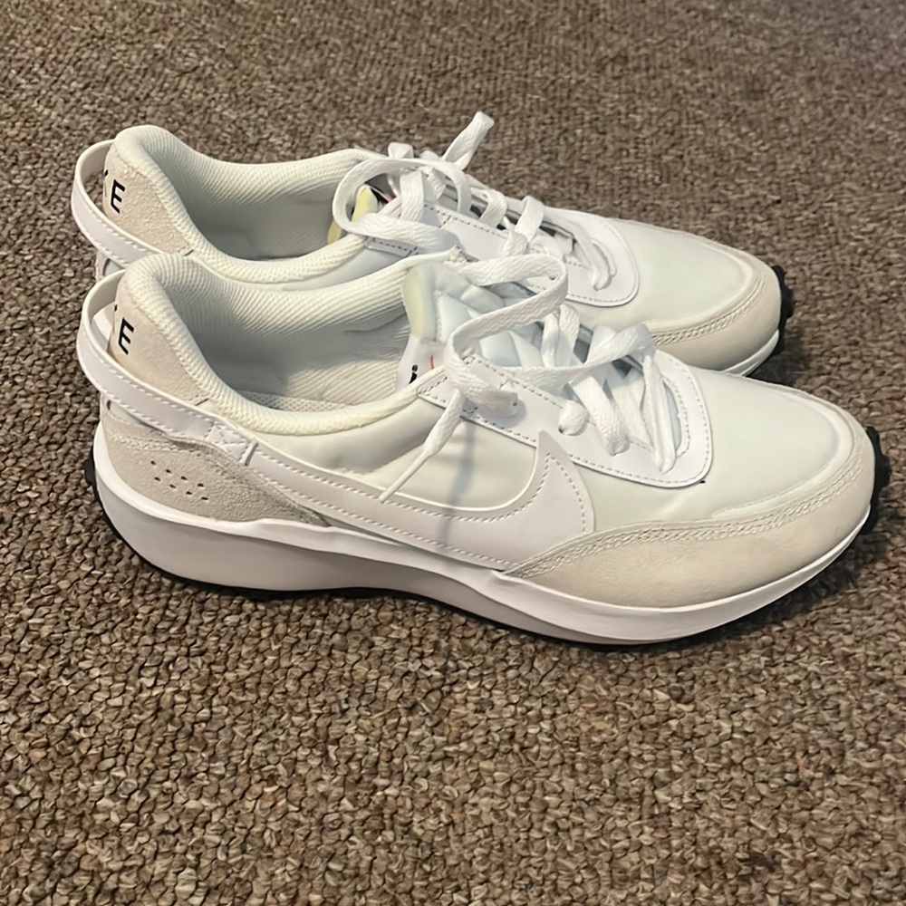 NWOT White Nike Waffle Debut sneakers